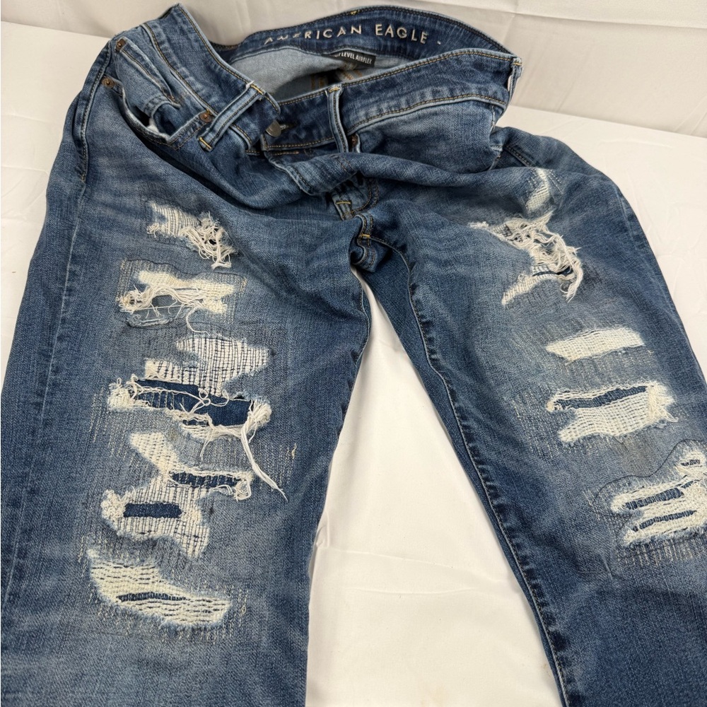 American Eagle Outfitters Men's Relaxed Ripped Blue Jeans